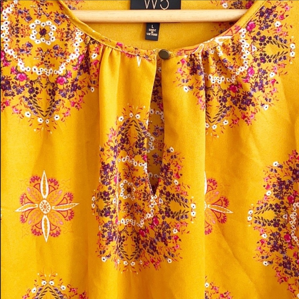 W5 💛🧡🤎Mustard print blouse - Picture 3 of 9
